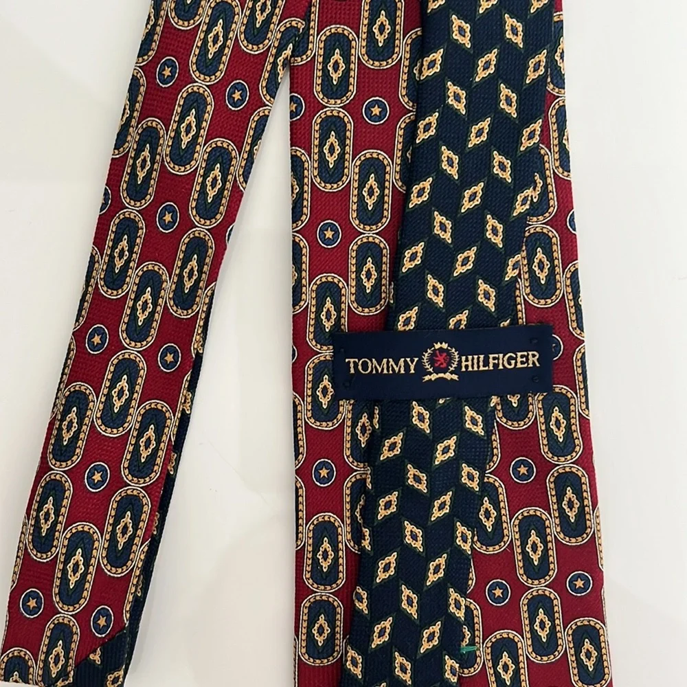 NWOT 100% Silk Tommy Hilfiger Tie Printed in Italy 60” Long (tall)